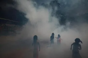 Bảo vệ con trẻ trước 'sát thủ bụi mịn'