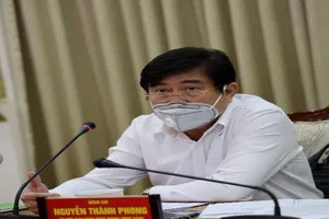 Chủ tịch TP.HCM: Điều tra việc đẩy giá khẩu trang lên cao