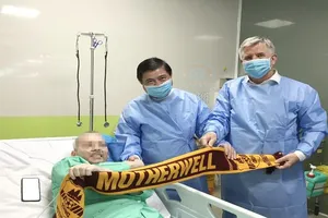 Ngày mai tổ chức ra viện cho nam phi công người Anh