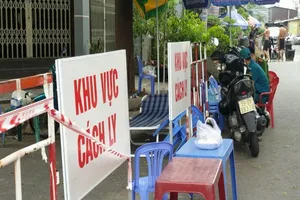 TP.HCM: 1 ca mắc COVID-19 tái dương tính, phong tỏa 17 hộ dân 