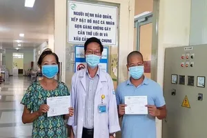 Hai bệnh nhân mắc COVID-19 tại TP.HCM xuất viện