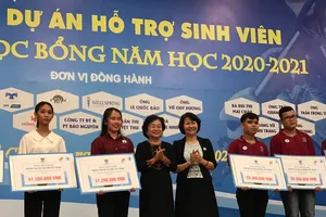 Quỹ học bổng Vừ A Dính ra mắt dự án “Hỗ trợ sinh viên”