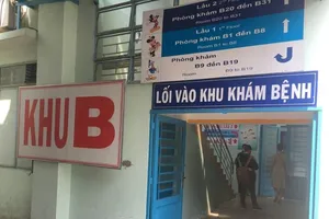 Vụ cha đóng cửa đốt con: Hai bé bị tụt da gần toàn bộ