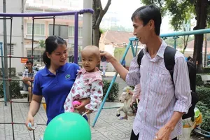 ‘Về ăn Tết thôi con!’