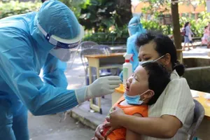 TP.HCM xét nghiệm ngẫu nhiên du khách vui chơi ở Thảo Cầm Viên