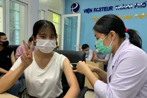 TP.HCM tiêm vaccine COVID-19 cho hơn 80 nhà báo 