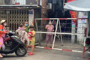 Phong tỏa một hẻm ở khu Mả Lạng TP.HCM do một ca mắc COVID-19