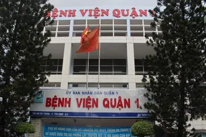Bệnh viện quận 1 nhận bệnh trở lại do ca test nhanh COVID-19 âm tính