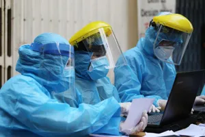 Hai vợ chồng ở khu Phú Mỹ Hưng quận 7 nhiễm COVID-19