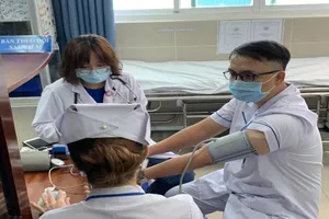 Nhân viên y tế TP.HCM chỉ nghỉ ngơi và làm việc tại nhà sau giờ làm