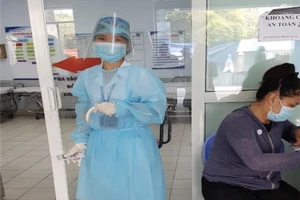 Thông tin về 2 nhân viên y tế Bệnh viện Nhân dân Gia Định dương tính