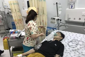 Bị la vì ham chơi game, thiếu niên nguy kịch sau khi uống thuốc diệt cỏ