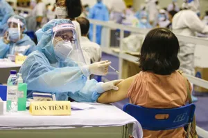 TP.HCM đã tiêm vaccine cho hơn 400.000 người, hoãn tiêm hơn 40.000 người