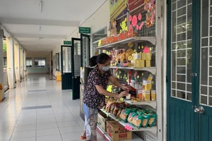 Phòng cách ly tập trung ở TP.HCM chỉ tối đa 2 người, nhà vệ sinh riêng