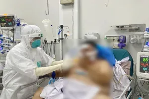 Hai bệnh nhân COVID-19 tổn thương phổi rất nặng ở TP.HCM hồi phục 