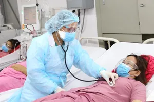 Nữ bác sĩ đã về hưu tình nguyện quay lại hỗ trợ BV Chợ Rẫy trong mùa dịch