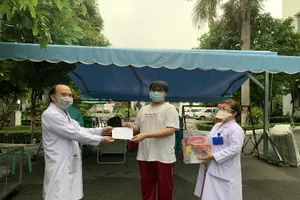 587 bệnh nhân COVID-19 ở TP.HCM được xuất viện