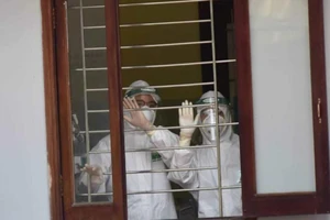 Trung tâm điều trị COVID-19 ở TP.HCM ngày đầu tiên nhận cả 100 cuộc gọi