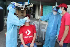 Quận 3 TPHCM hướng dẫn người dân tự test nhanh COVID-19