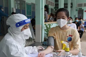 Người có 'thẻ xanh COVID' ở TPHCM sẽ được làm gì và đi đâu? 