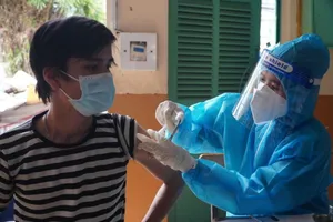Phó giám đốc Sở Y tế TPHCM lý giải tiêm đủ 2 mũi vaccine vẫn tử vong