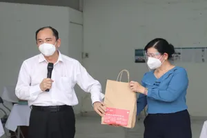 Mua thêm 200.000 túi thuốc điều trị cho F0 đang cách ly tại nhà ở TP.HCM