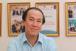 Bác sĩ Lương Lễ Hoàng qua đời do COVID-19