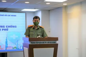 Ngắm cảnh trên cầu Thủ Thiêm 2 có thể bị phạt 3 triệu đồng