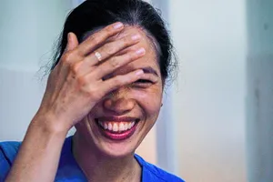 Chuyện về 'những đóa hoa kiên cường' 