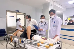 Khẩn trương điều tra làm rõ 2 vụ hành hung bác sĩ 