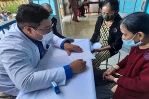 Bác sĩ TP.HCM khám bệnh cho dân xã 'an toàn khu' ở Quảng Nam