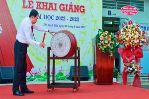 Phó Chủ tịch Thường trực Quốc Hội dự lễ khai giảng sớm ở Kiên Giang