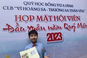 CLB 'Vì Hoàng Sa - Trường Sa thân yêu' kết nạp hội viên nhí