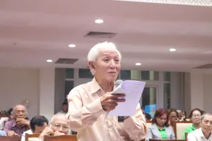 Cử tri quận Bình Thạnh quan tâm về lương hưu, cát biển 