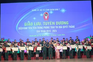 Quân khu 7 khen thưởng 40 tập thể, 42 cá nhân điển hình trong phong trào thi đua quyết thắng