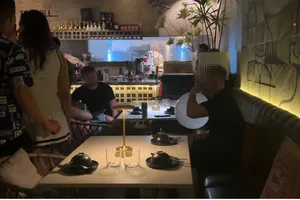 Phát hiện nhiều vi phạm khi đột kích phố đêm Bùi Viện