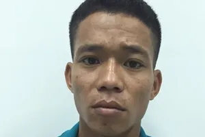 Tạm giữ thanh niên cầm giùm áo khoác rồi lấy trộm xe 