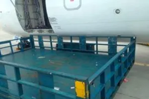 Lý giải cú va chạm vào bụng máy bay ATR 72 