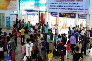 Thêm 2 tuyến xe buýt vào ga Sài Gòn phục vụ Tết