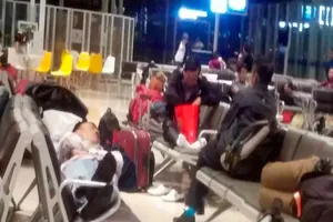 Kẹt đường bay, máy bay Jetstar Pacific chậm 14 tiếng