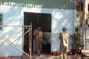 Tự nguyện tháo dỡ trụ sở khu phố trả vỉa hè cho dân