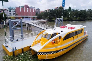 Chạy thử tuyến buýt đường sông đầu tiên của TP.HCM