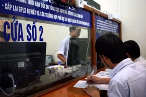 Xin cấp bằng lái sẽ không cần nộp CMND, hộ khẩu photo