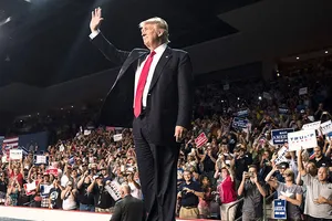 Tổng thống Donald Trump trong một cuộc vận động tranh cử ở bang Pennsylvania hồi tháng 9. Ảnh: ABC