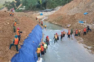 Tiếp tục tìm công nhân mất tích ở Rào Trăng 3