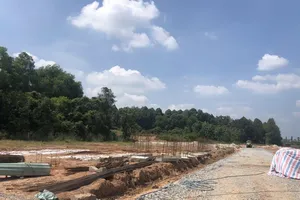 Một dự án đất nền đang được triển khai ở vùng ven TP.HCM. Ảnh minh họa: QUANG HUY