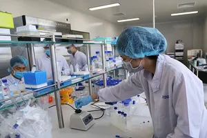 Không được chủ quan với biến chủng SARS-CoV-2