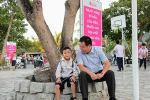 Bé Phi Long và chuyện lạ ở một ngôi trường ​