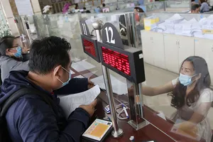 Người dân nhắc nhau đi đóng tiền sử dụng đất