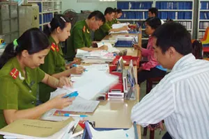 Mất sổ hộ khẩu, thủ tục cấp lại như thế nào?